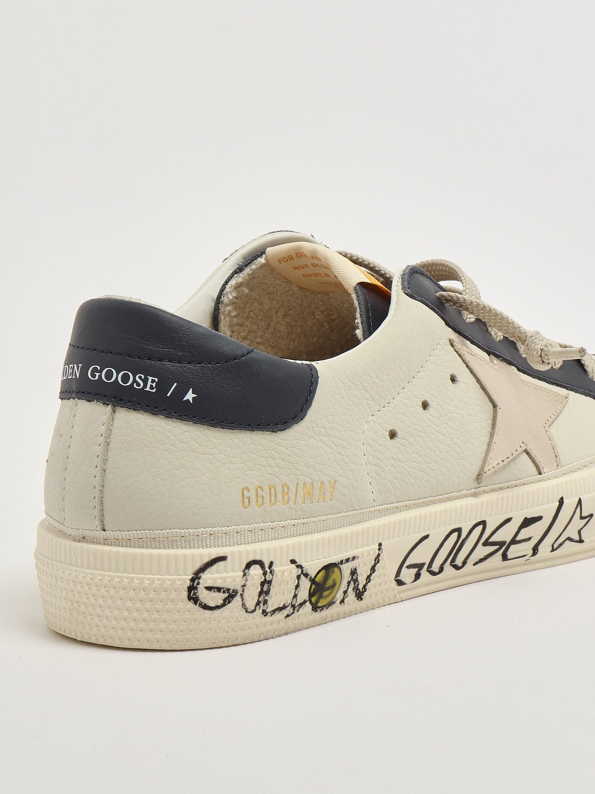 Basket Golden Goose May femme avec étoile signature sur le côté