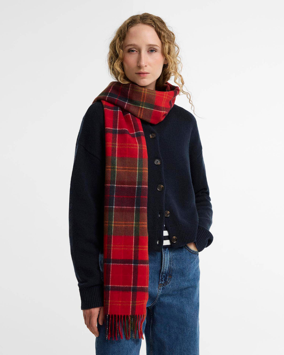 Écharpe en laine d'agneau Barbour Serena tartan cardinal, quatrième vue