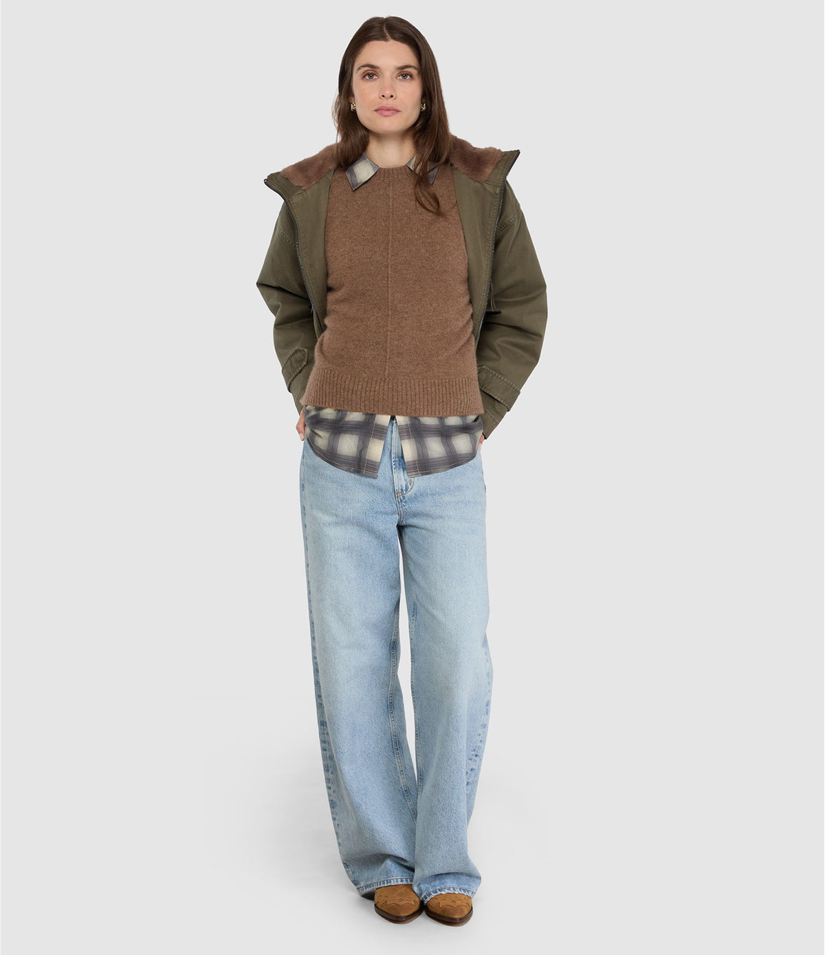 Silhouette femme avec la parka courte Blonde N°8 Bella