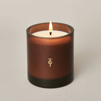 TRUE GRACE EUROPE - Bougie de taille moyenne Smoked Plum