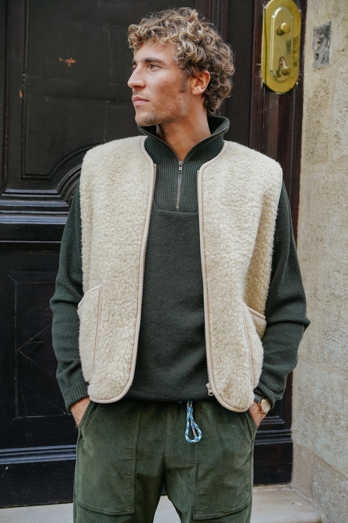 Veste sans manches Pepitko Coldbreaker en laine bouclée beige, troisième vue
