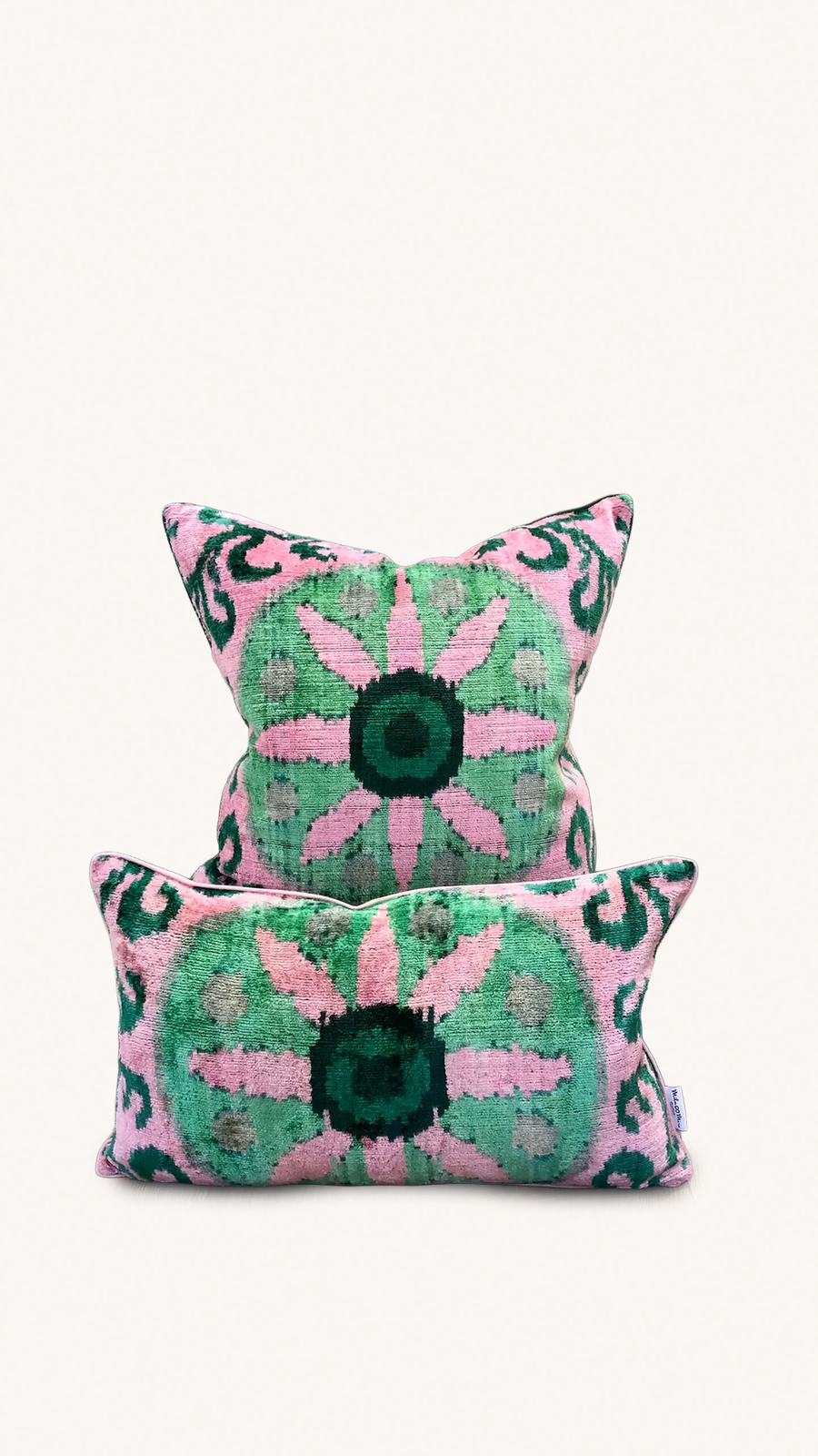 MILA MIRO - COUSSIN IKAT ÉTOILE DE MER EN VELOURS