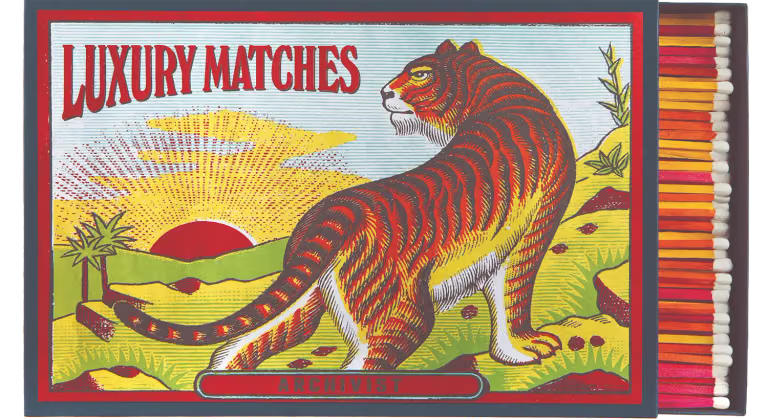 Allumettes géantes Archivist Gallery Tigre, boîte géante, cinquième vue