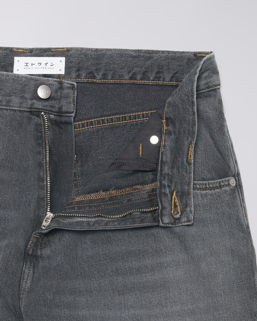 Détail taille et fermeture zippée du jean EDWIN Tyrell