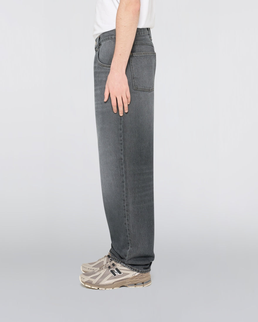 Jean EDWIN Tyrell Pant noir vu de profil