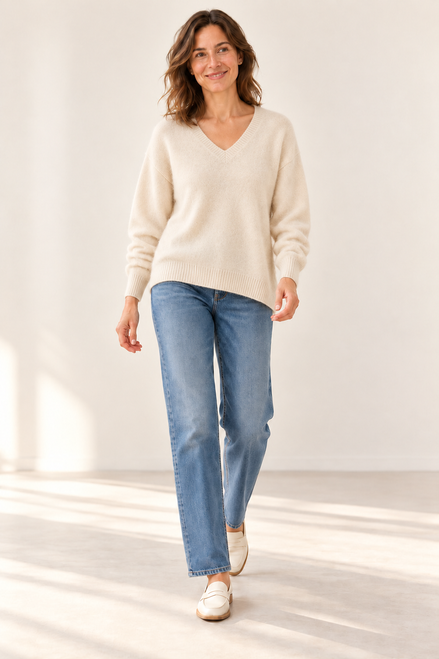 Pull col V bas arrondi Esthème raccoon coloris crème, deuxième vue