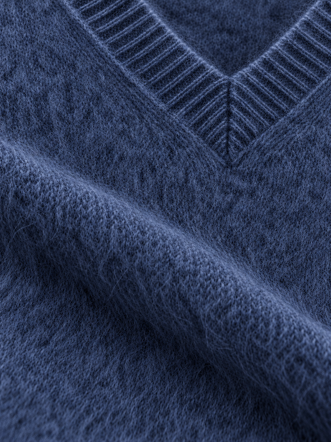 Pull col V bas arrondi Esthème raccoon coloris nuit, troisième vue