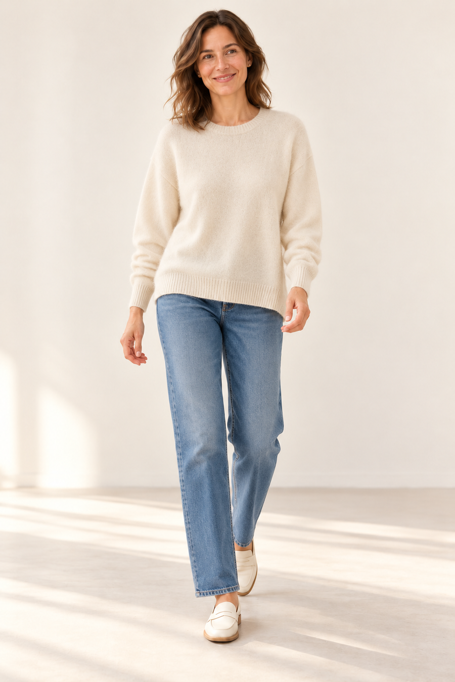 Pull ras de cou femme Esthème raccoon coloris crème, deuxième vue