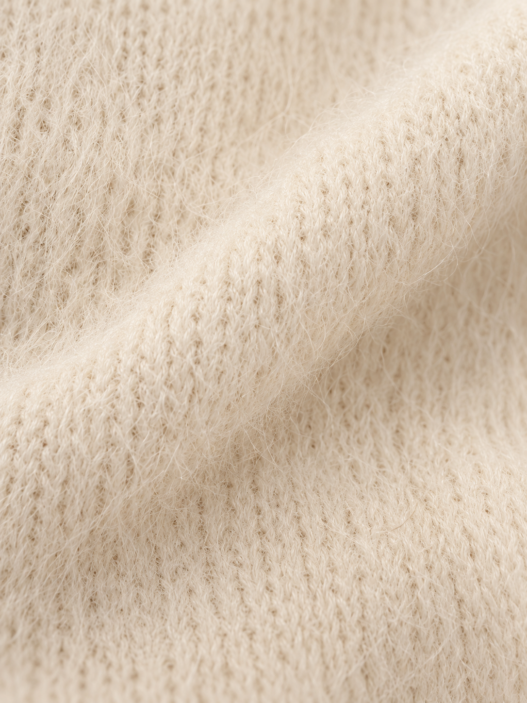 Pull ras de cou femme Esthème raccoon coloris crème, troisième vue