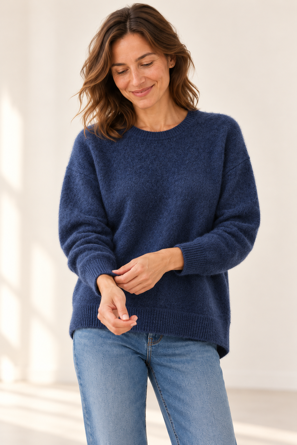 Pull ras de cou femme Esthème raccoon coloris nuit, quatrième vue