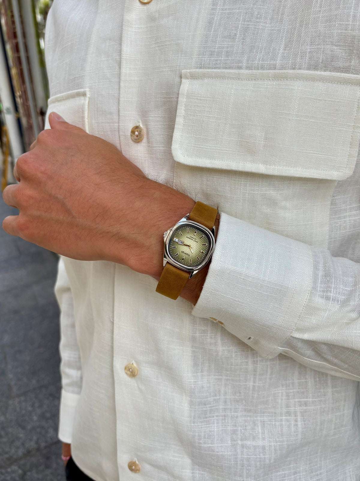 Montre Chez Maman Topanga Green Silver cuir tan, troisième vue