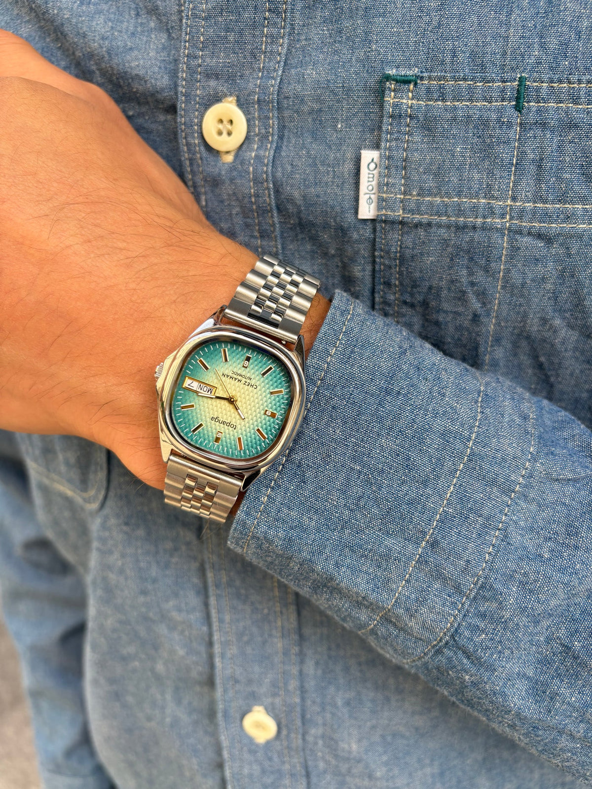 Montre Chez Maman Topanga Valley Blue bracelet jubilee, quatrième vue