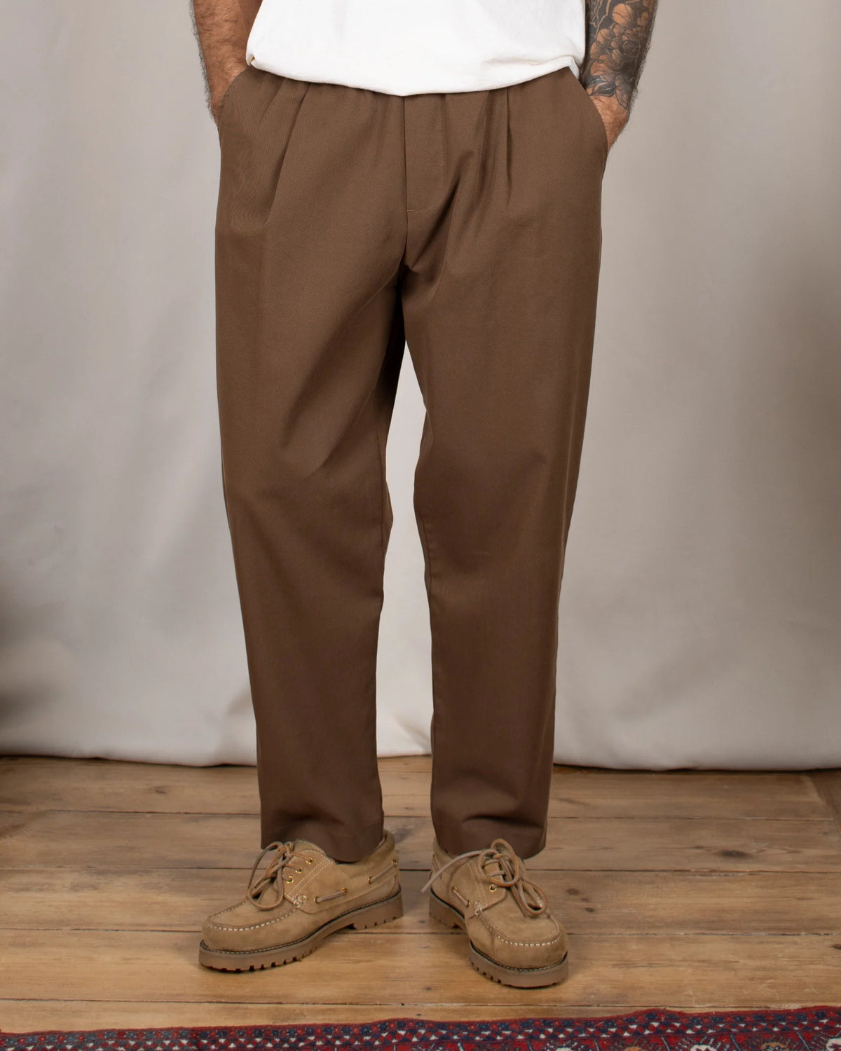 Pantalon Wooden Osaka Moro porté, autre vue du look