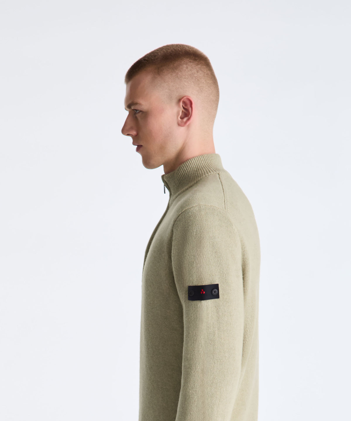 Vue arrière du pull Peuterey TREBE vert mat porté par mannequin