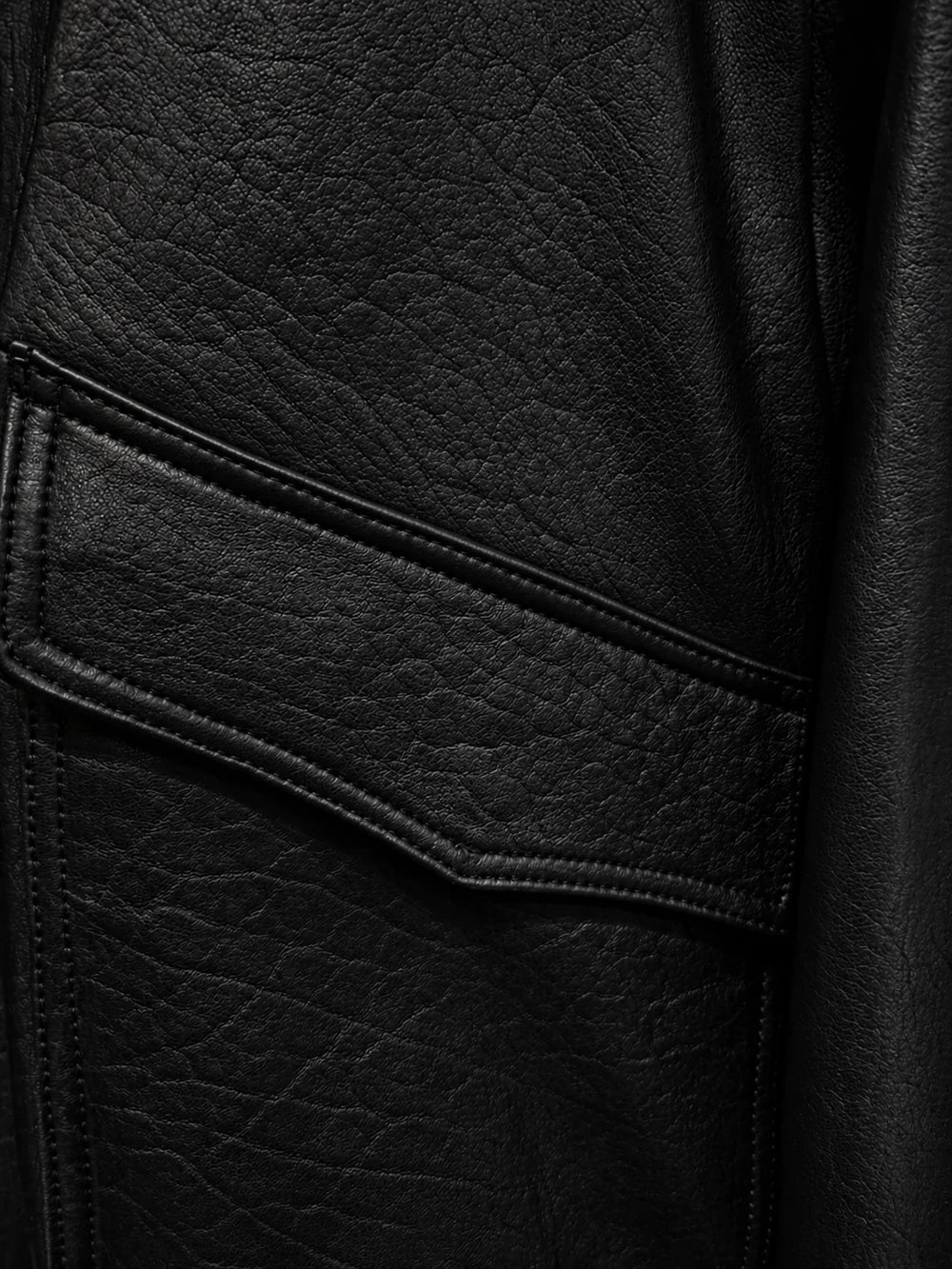 Détail du cuir Bubble premium noir du FLOW